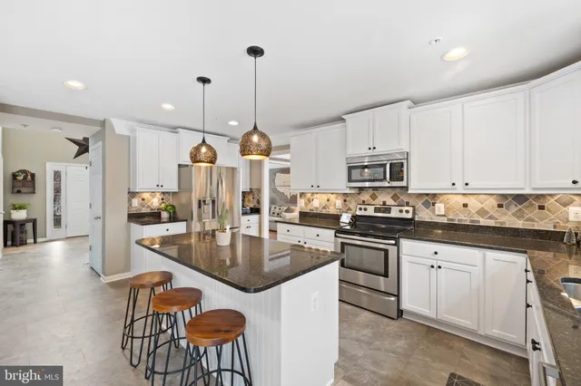 $740,000 | 6692 Glen Lane, New Market, MD 21774