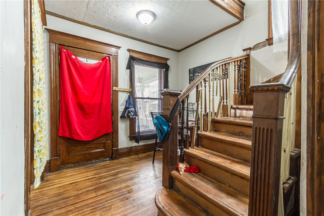 32 Fair Place Rochester, NY 14609 - Photo 4 of 18