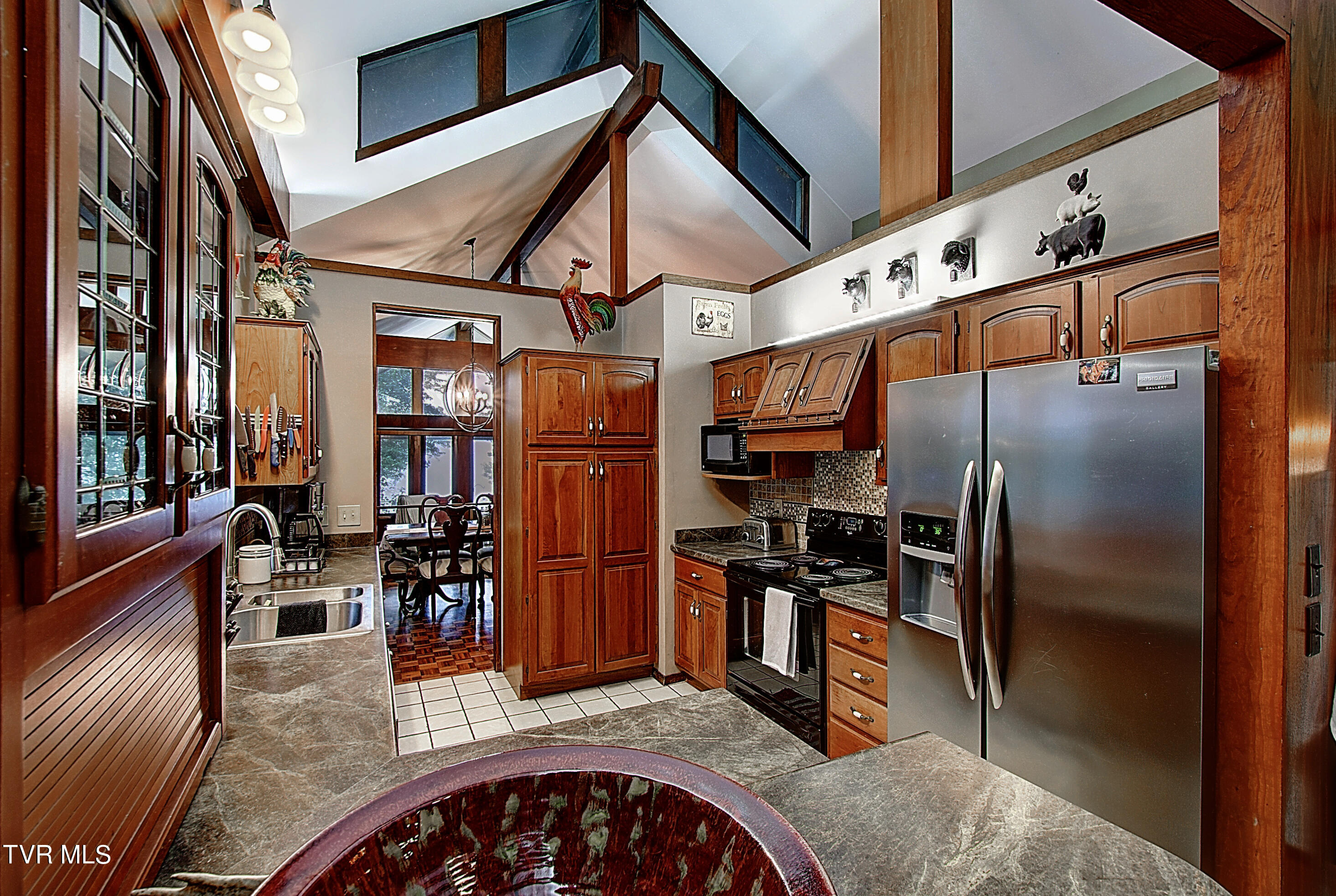 329 Hidden Valley Road Kingsport, TN 37663 - Photo 17 of 60 17