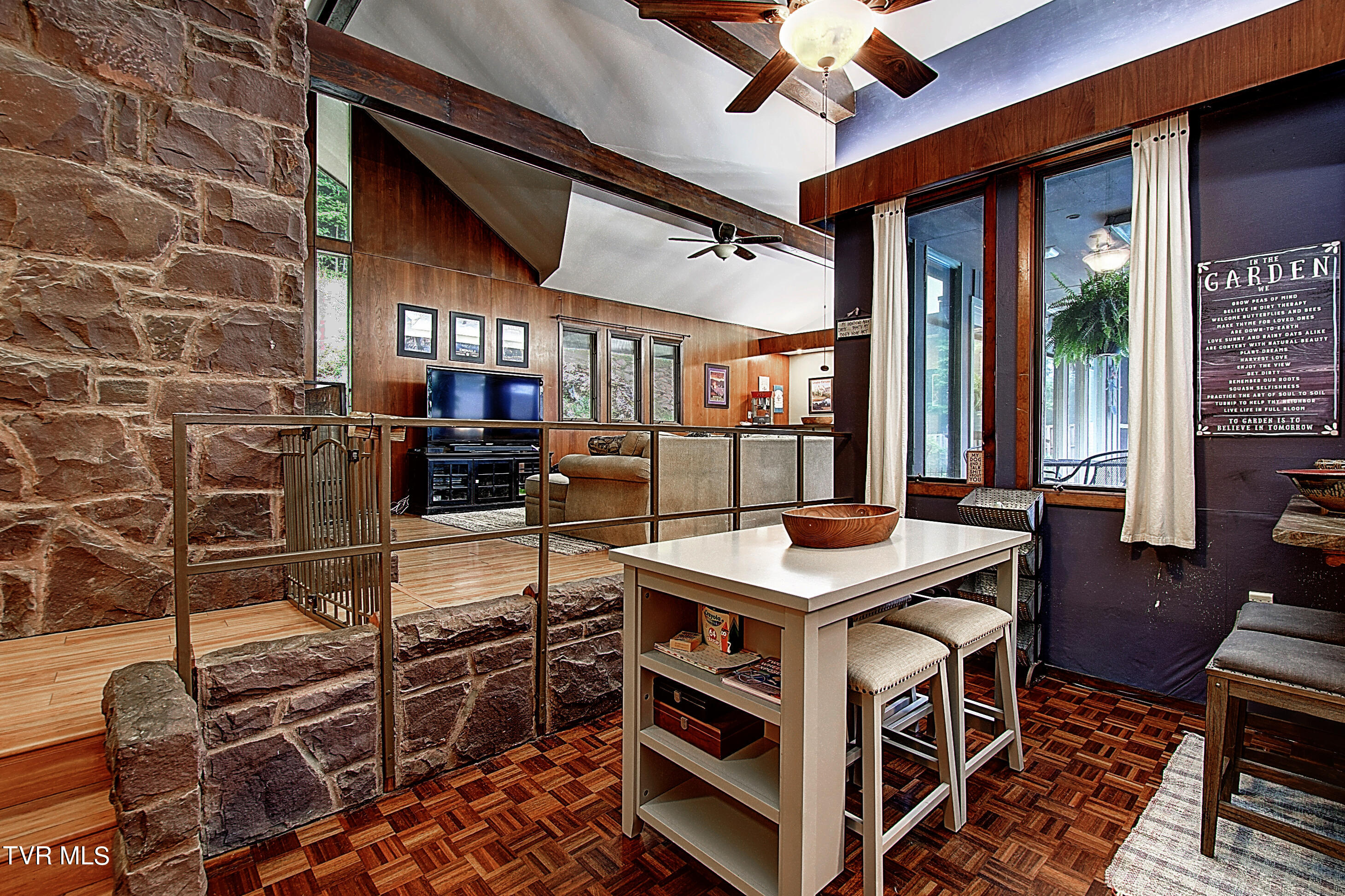 329 Hidden Valley Road Kingsport, TN 37663 - Photo 19 of 60 19