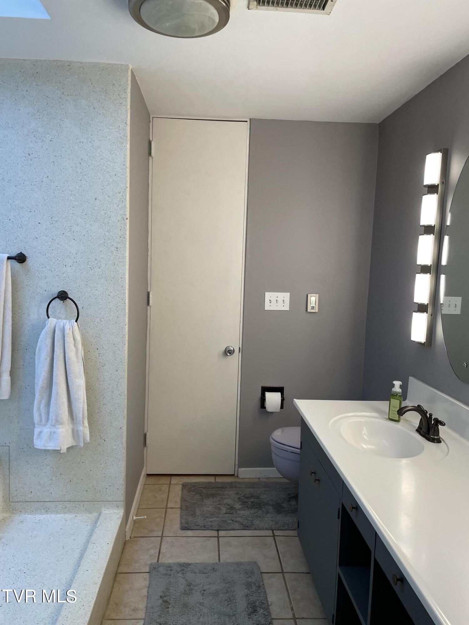 329 Hidden Valley Road Kingsport, TN 37663 - Photo 28 of 60 IMG_5773