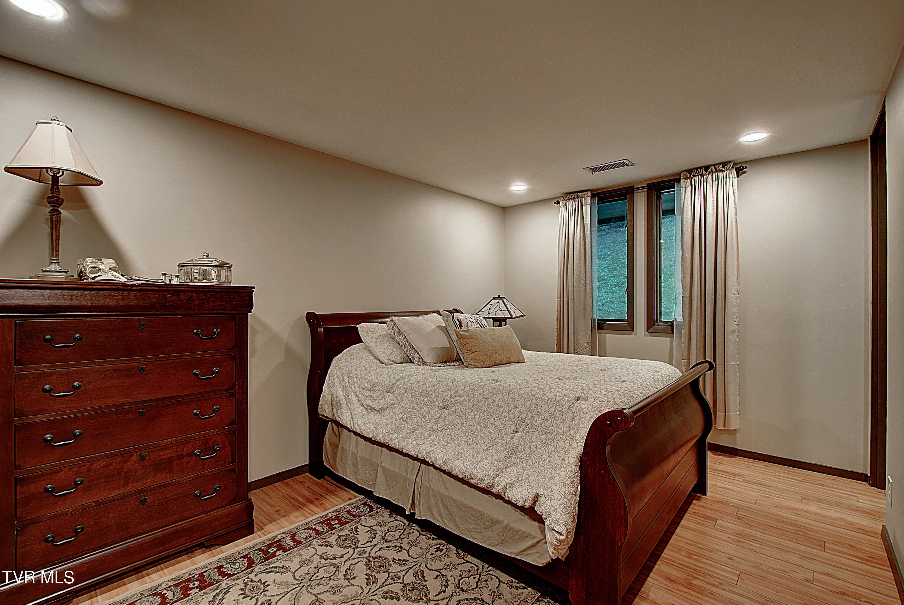 329 Hidden Valley Road Kingsport, TN 37663 - Photo 40 of 60 35