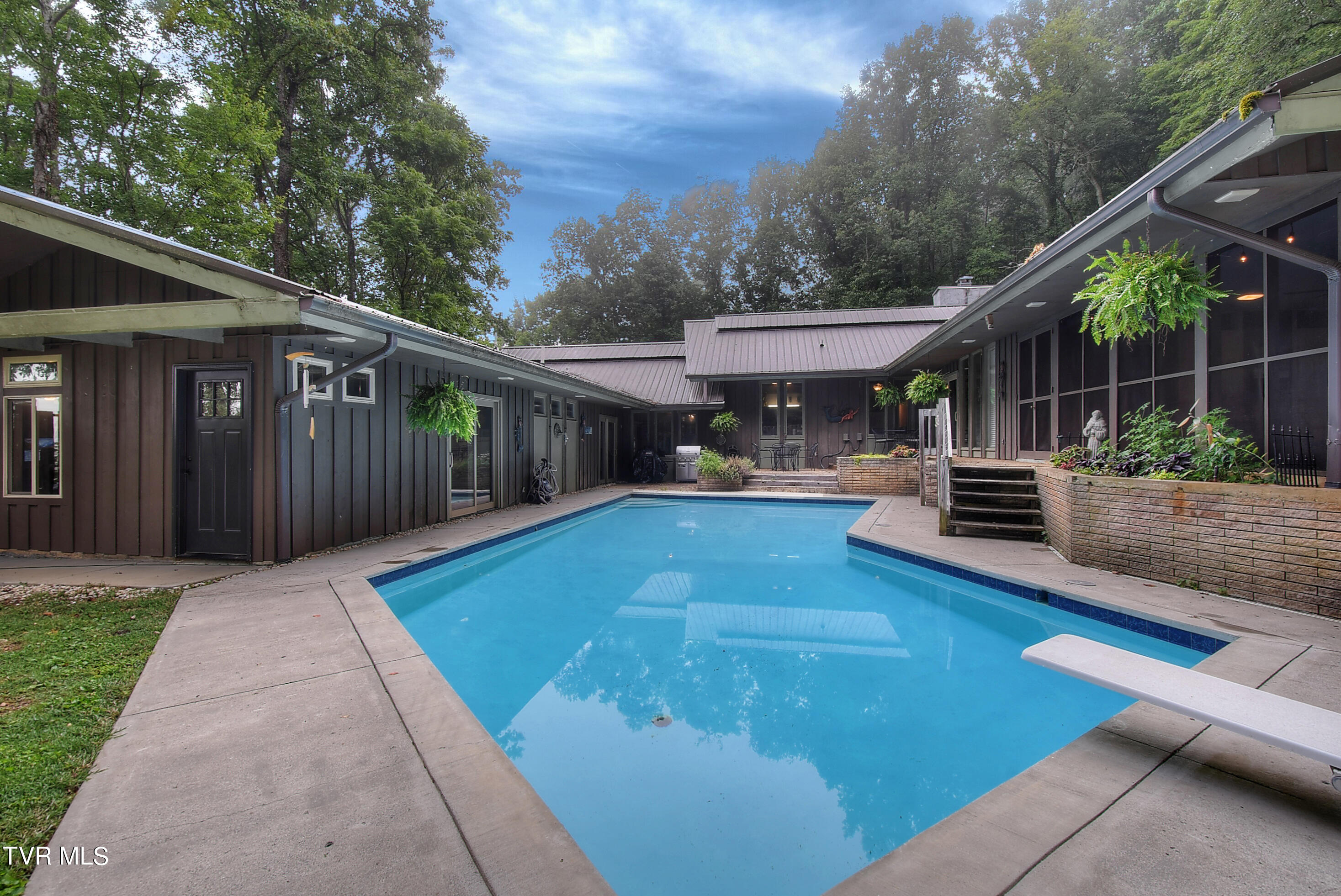 329 Hidden Valley Road Kingsport, TN 37663 - Photo 48 of 60 43