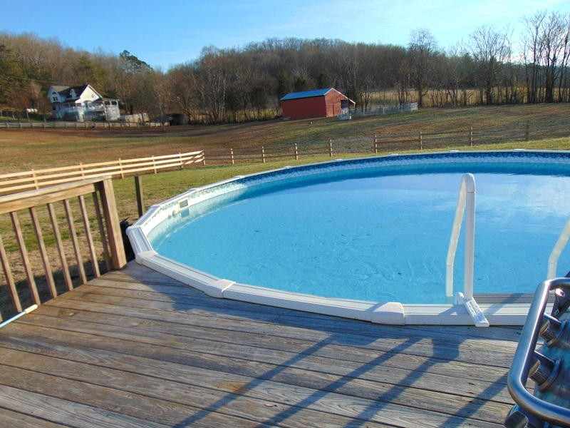 122 Lakescene Road Kingston, TN 37763 - Photo 8 of 37 a view of outdoor space with swimming pool