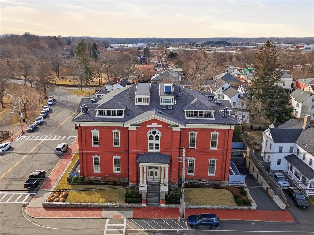 151 High Street, Unit 3B Newburyport, MA 01950 - Photo 37 of 39 an aerial view of multiple houses