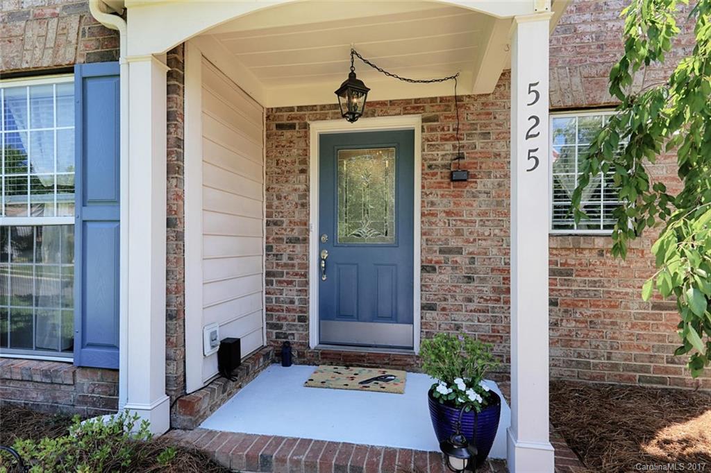 525 Clearbrook Road, Unit 26 Matthews, NC 28105 - Photo 2 of 24 Gallery Image 2