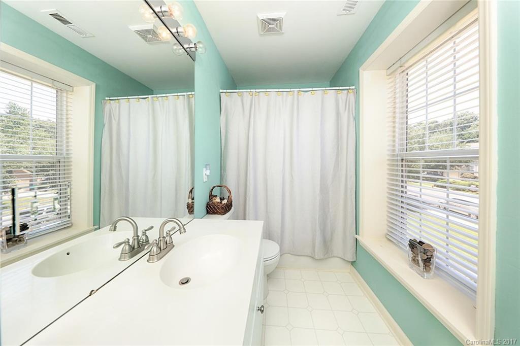 525 Clearbrook Road, Unit 26 Matthews, NC 28105 - Photo 18 of 24 Gallery Image 18