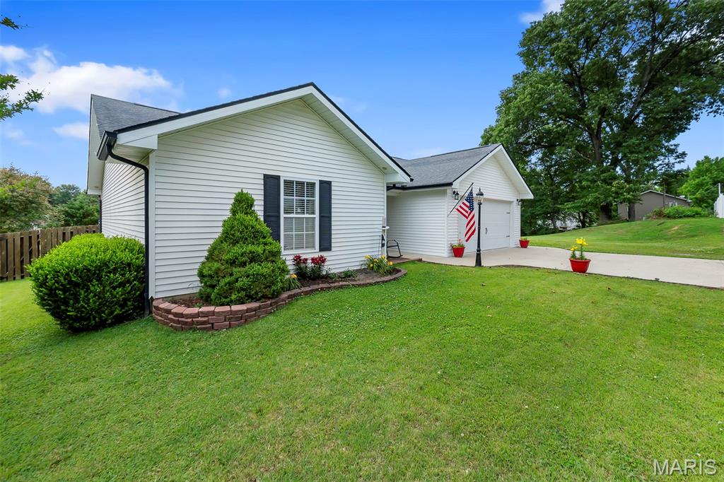 509 Lyndhurst Drive Jackson, MO 63755 - Photo 2 of 25