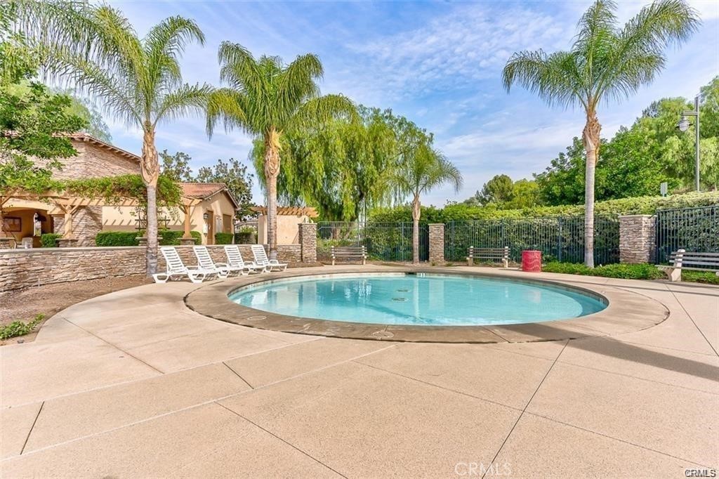 3285 Ledgewood Circle Riverside, CA 92503 - Photo 7 of 18