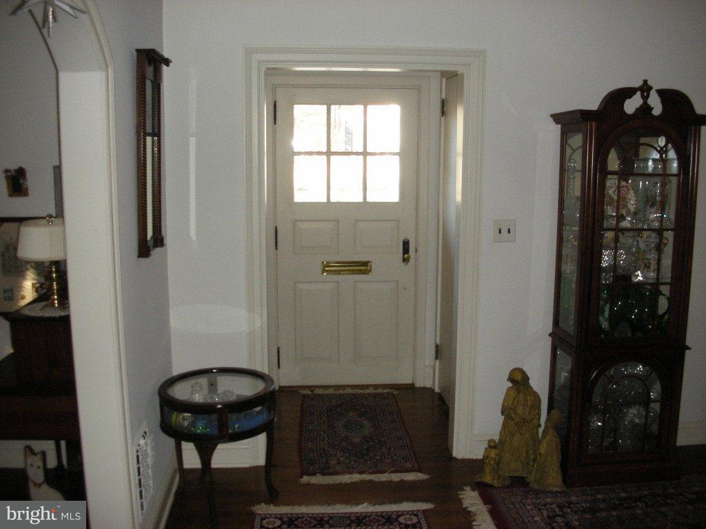 122 West 3rd Avenue Lititz, PA 17543 - Photo 8 of 16 Gallery Image 8