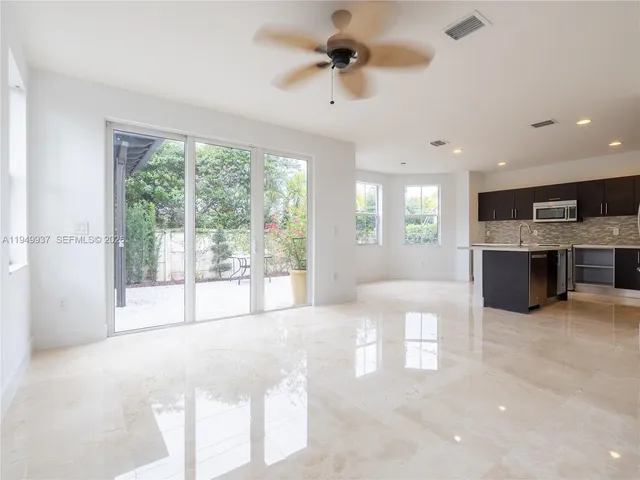 $6,500 | Vintage Estates, Doral, FL 33178