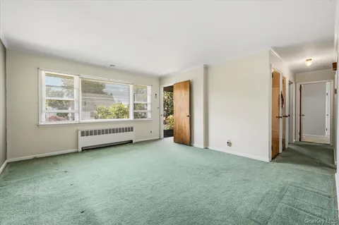 $739,000 | 665 Dianne Street, Seaford, NY 11783