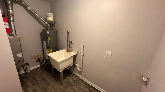 $156,000 | 1425 Kasten Drive, Dolton, IL 60419