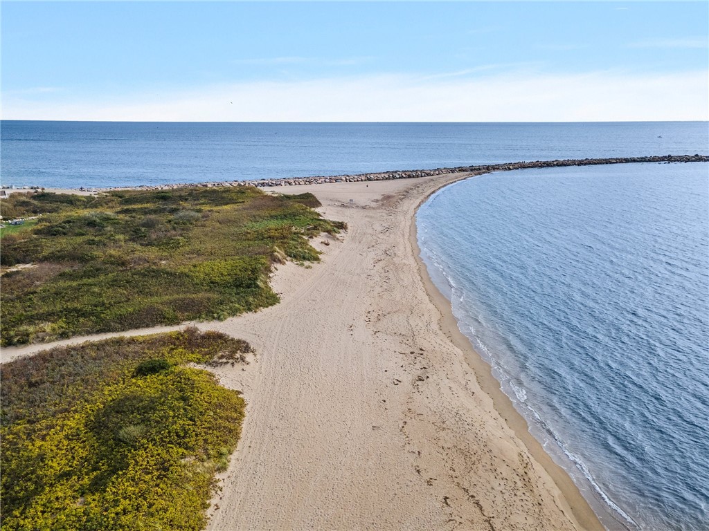 1400 Ocean Road Narragansett, RI 02882 - Photo 9 of 22 Gallery Image 9