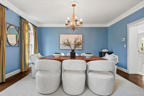 $2,195,000 | 32 Rolling Ridge Road, White Plains, NY 10605