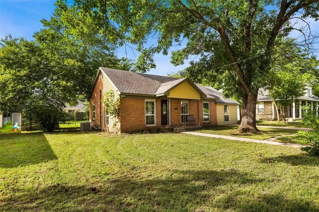 $195,000 | 1126 West 7th Street, McGregor, TX 76657