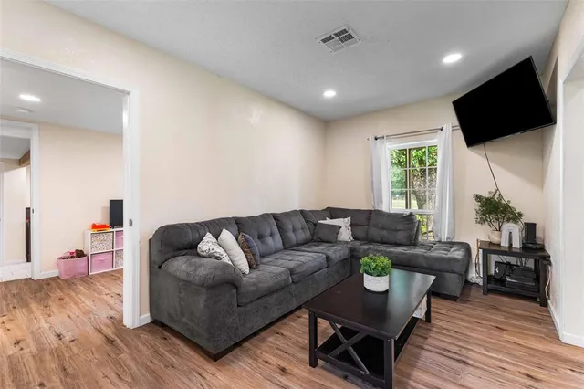 $195,000 | 1126 West 7th Street, McGregor, TX 76657