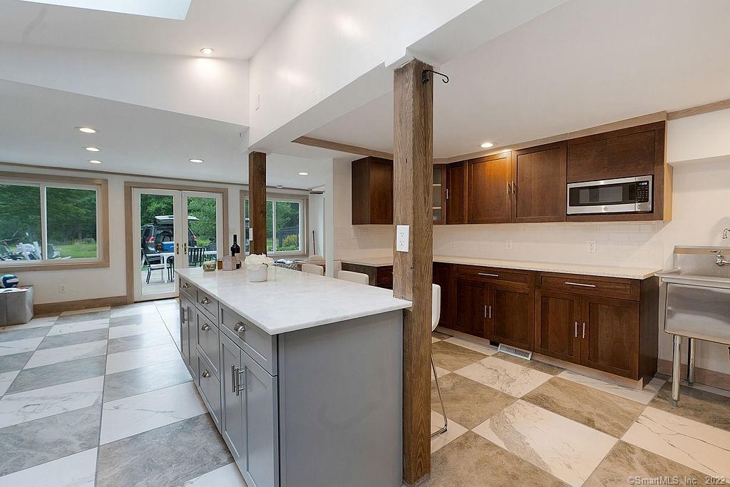 143 Melius Road Warren, CT 06754 - Photo 10 of 36 Main House