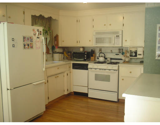 4 Mary Road Billerica, MA 01862 - Photo 6 of 8