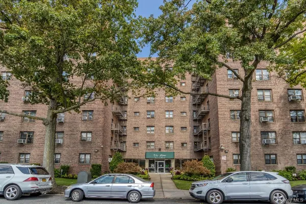 $175,000 | 204-15 Foothill Avenue, Unit B77 | Holliswood