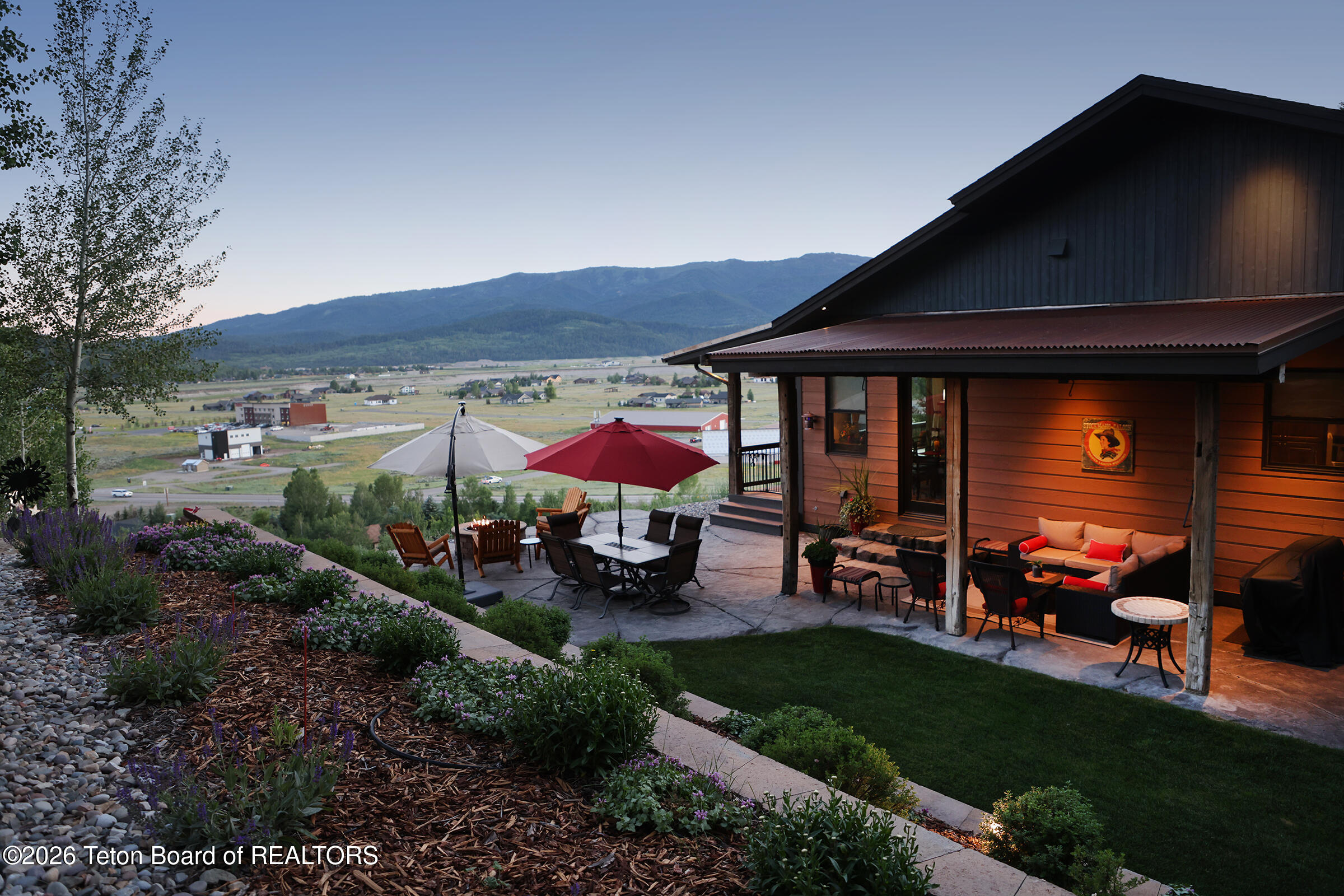 166 Aspen Ridge Trail Alpine, WY 83128 - Photo 39 of 50 38_166_Aspen_Ridge_Trail_PatioExterior