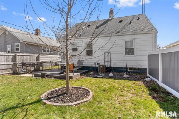 $144,900 | 1531 West Monroe Street, Springfield, IL 62704