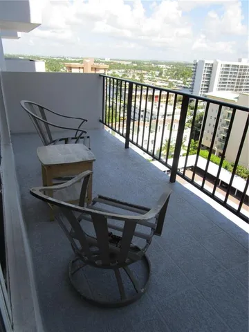 $285,000 | 405 North Ocean Boulevard, Unit 1225, Pompano Beach, FL 33062