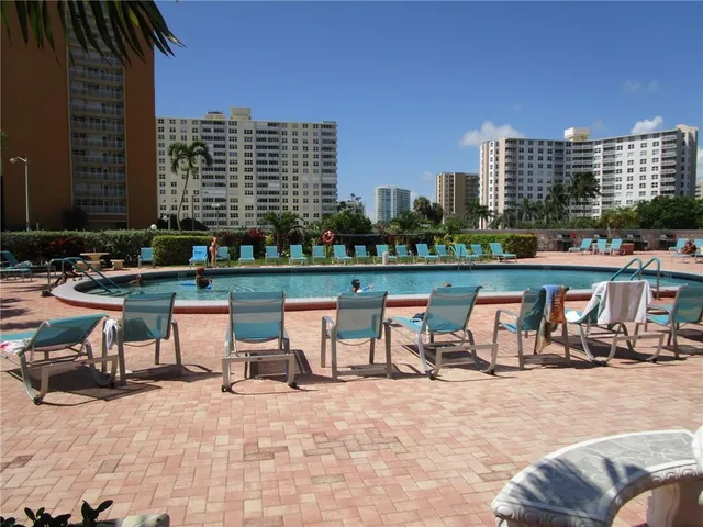 $285,000 | 405 North Ocean Boulevard, Unit 1225, Pompano Beach, FL 33062