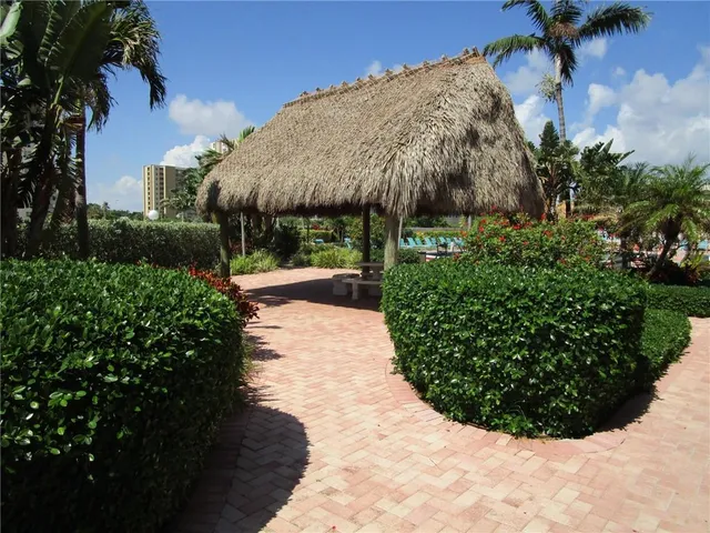 $285,000 | 405 North Ocean Boulevard, Unit 1225, Pompano Beach, FL 33062