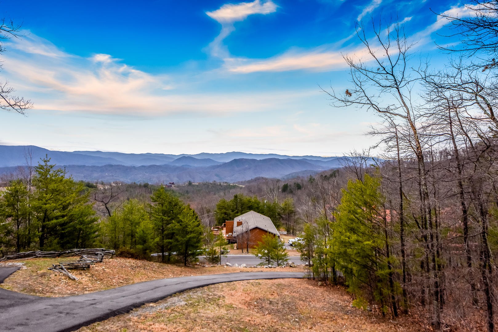 2305 Bluff Mountain Road Sevierville, TN 37876 - Photo 2 of 40 Gallery Image 2