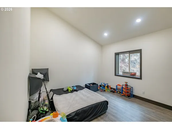 $750,000 | 33005 Berlin Road, Lebanon, OR 97355