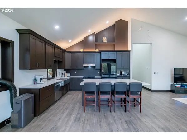 $750,000 | 33005 Berlin Road, Lebanon, OR 97355