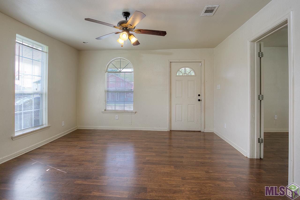 2913 North Street Baton Rouge, LA 70802 - Photo 3 of 14 Living Room