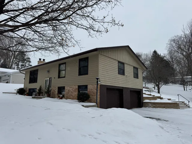 $450,000 | 5733 Scenic Heights Drive, Minnetonka, MN 55345