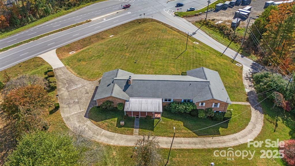 7 Brookshire Road Leicester, NC 28748 - Photo 36 of 40 an aerial view of residential houses with outdoor space