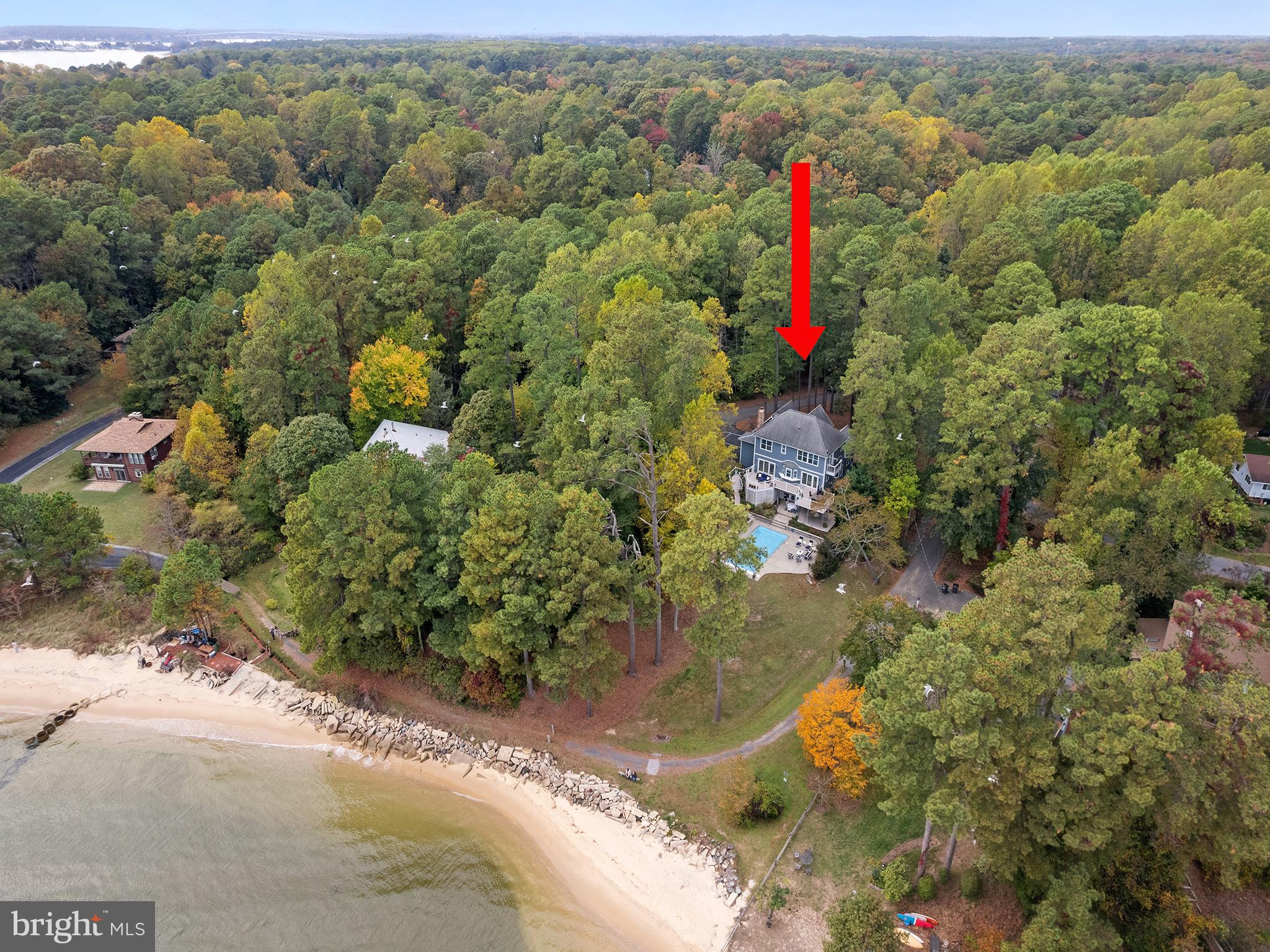 COASTAL LIVING IN DRUM POINT!