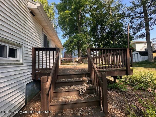 4 Merrick Road Poughkeepsie, NY 12603 - Photo 2 of 14 Back deck