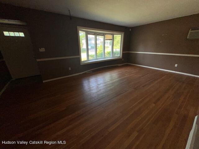 4 Merrick Road Poughkeepsie, NY 12603 - Photo 6 of 14 living room