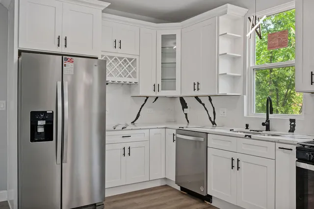 $259,900 | 64 East 102nd Place, Chicago, IL 60628