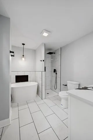 $259,900 | 64 East 102nd Place, Chicago, IL 60628