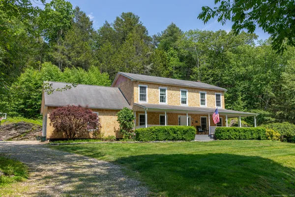 $1,099,000 | 18 Tunnel Road, Roxbury, CT 06783