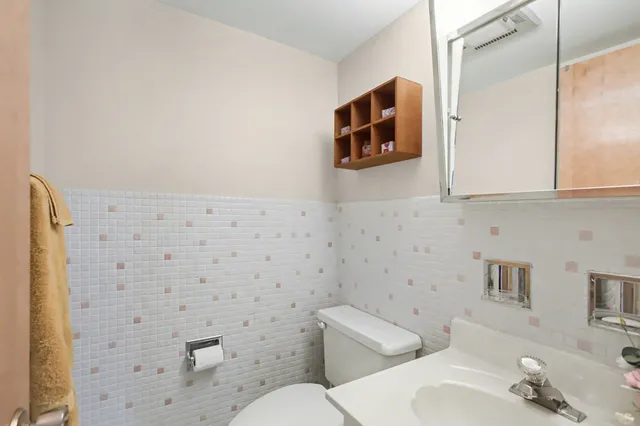 $209,900 | 5300 Walnut Avenue, Unit 24B, Downers Grove, IL 60515