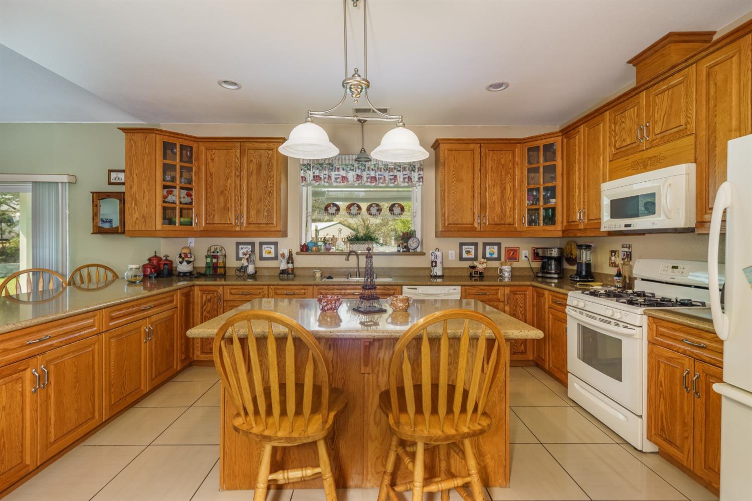 31940 Delaware Road Coarsegold, CA 93614 - Photo 16 of 44 Gallery Image 16