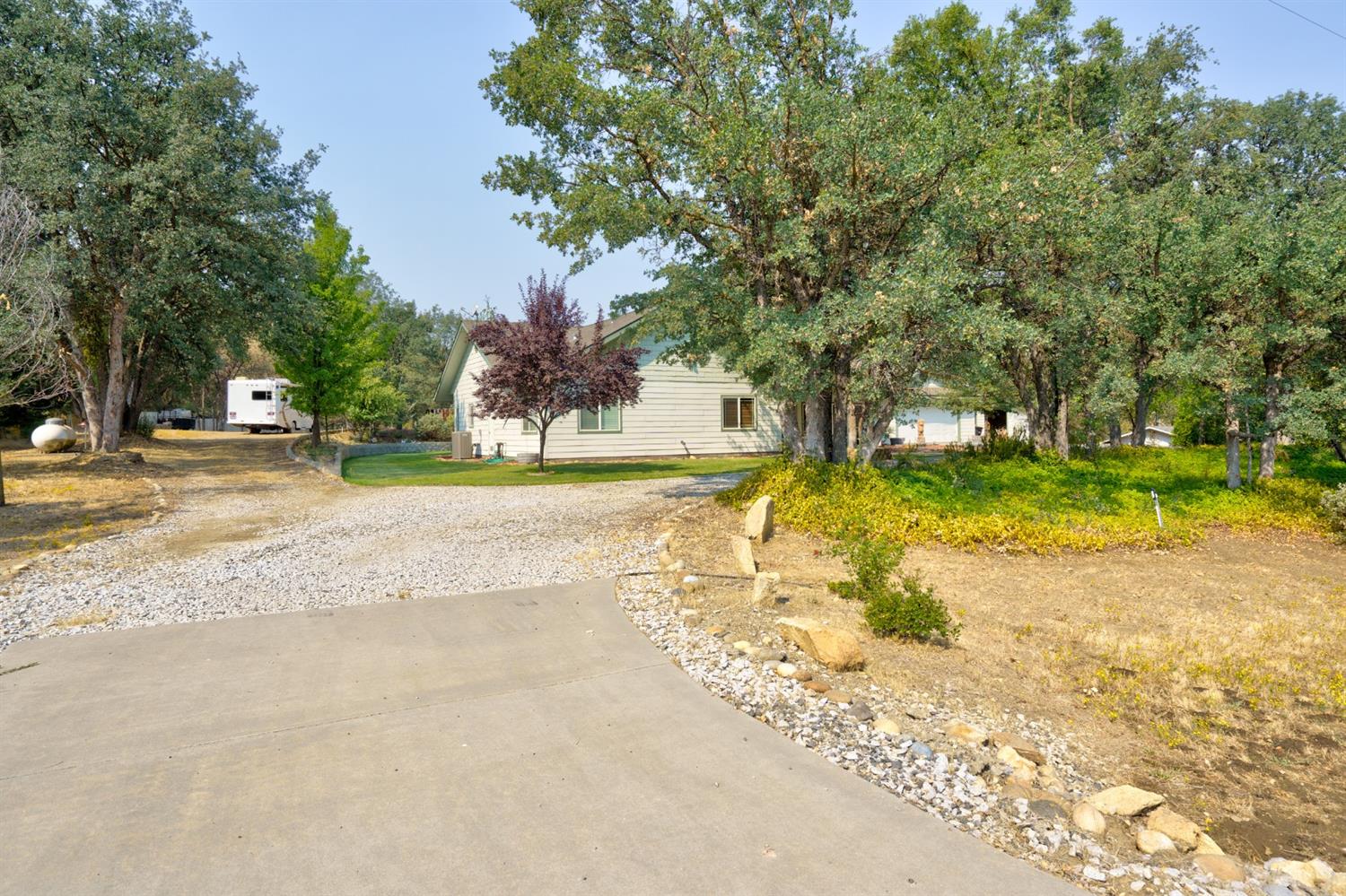 31940 Delaware Road Coarsegold, CA 93614 - Photo 5 of 44 Gallery Image 5
