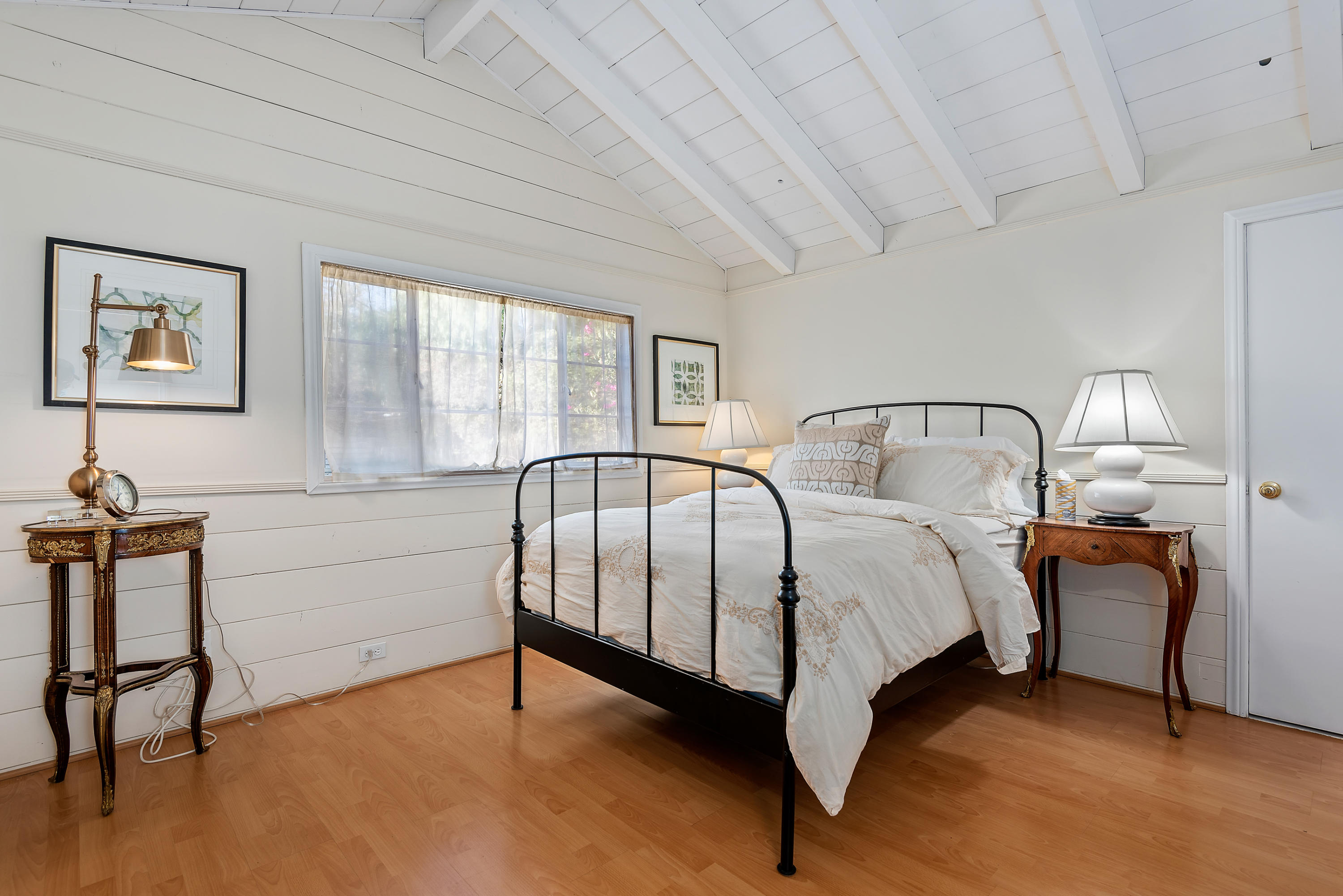 1043 Cheltenham Road Santa Barbara, CA 93105 - Photo 15 of 21 012_12 Bedroom 1