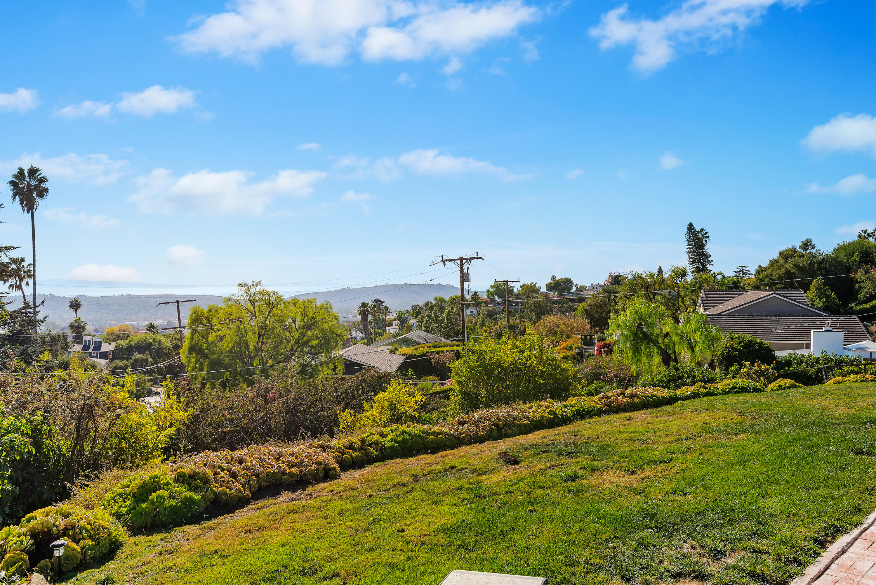 1043 Cheltenham Road Santa Barbara, CA 93105 - Photo 4 of 21 018_18 Back Yard