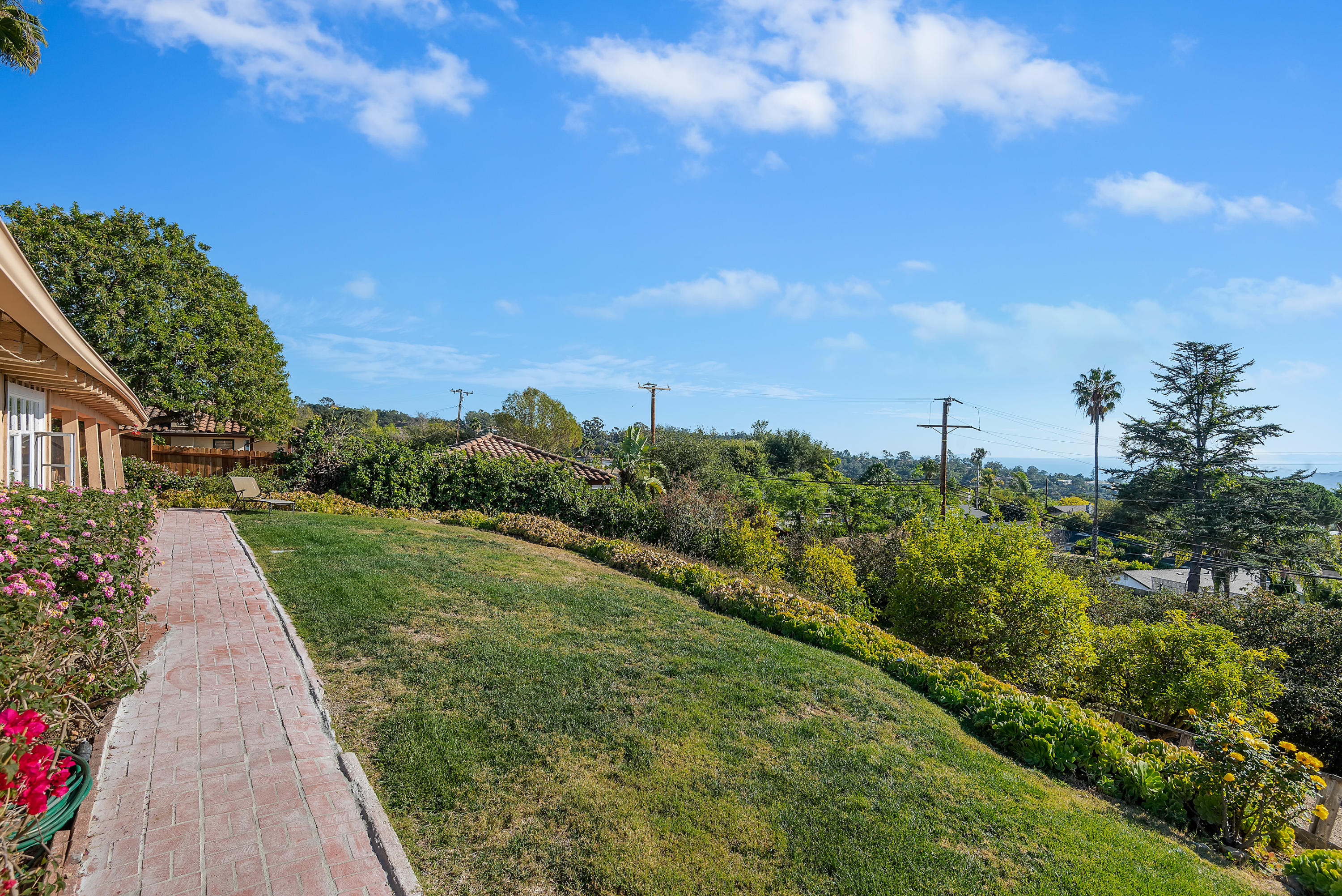 1043 Cheltenham Road Santa Barbara, CA 93105 - Photo 5 of 21 017_17 Back Yard