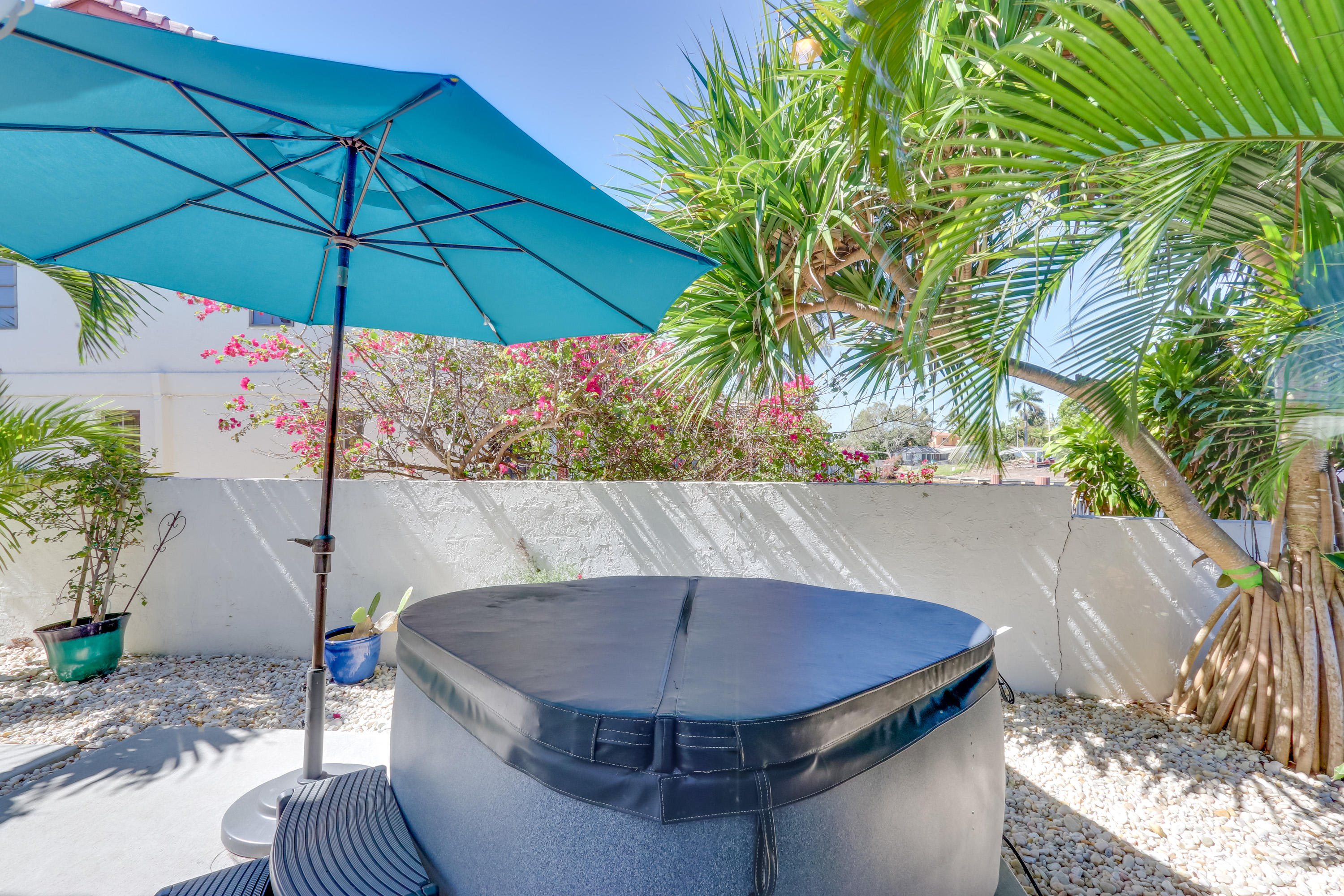 381 Southwest 15th Street Boca Raton, FL 33432 - Photo 56 of 72 Jacuzzi