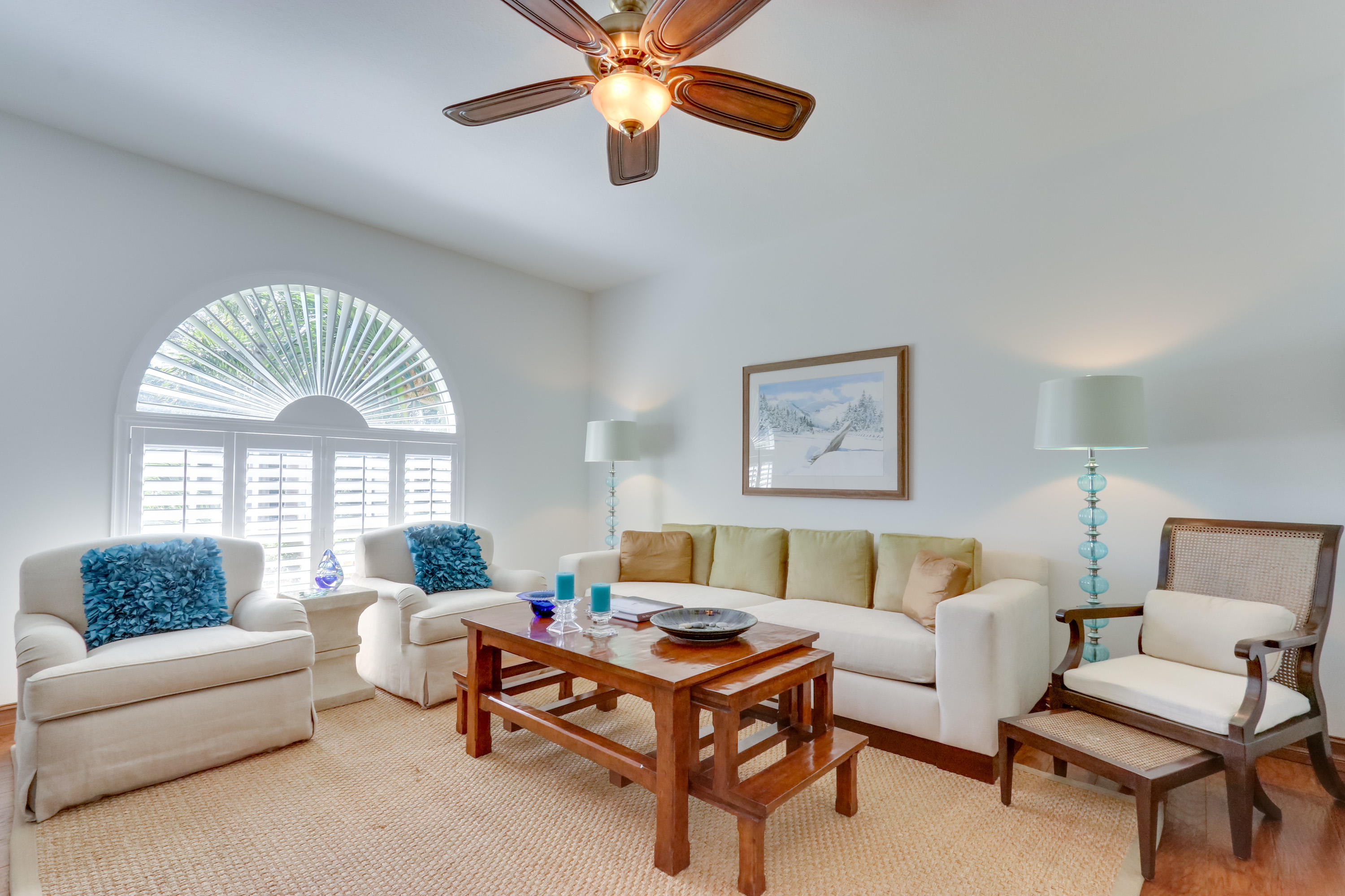 381 Southwest 15th Street Boca Raton, FL 33432 - Photo 9 of 72 Living Room