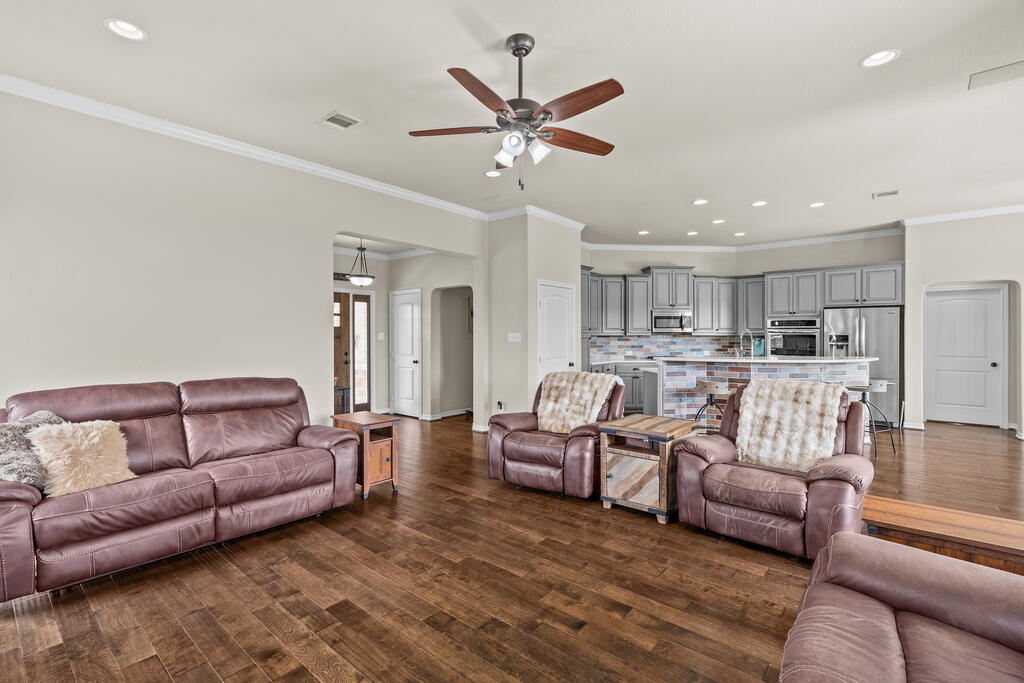 2873 Ranch Road Fredericksburg, TX 78624 - Photo 15 of 46 Gallery Image 15